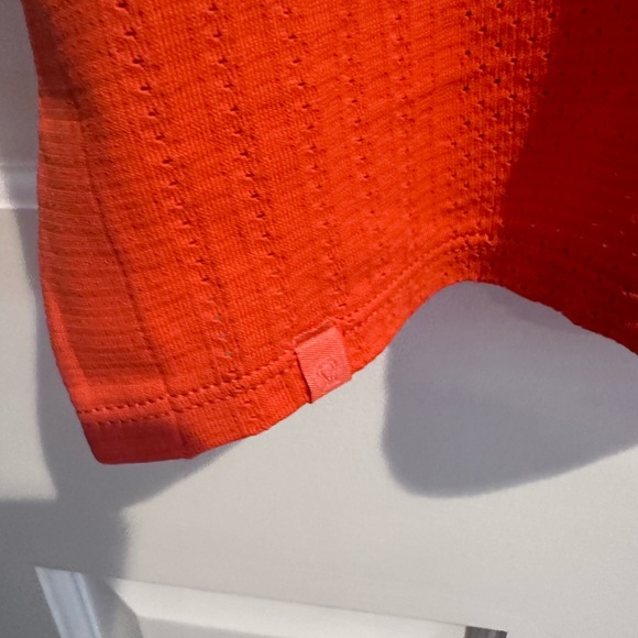 Lululemon Cropped Tank - Picture 4 of 5